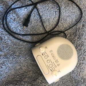 Sony Dream Machine alarm/radio clock white